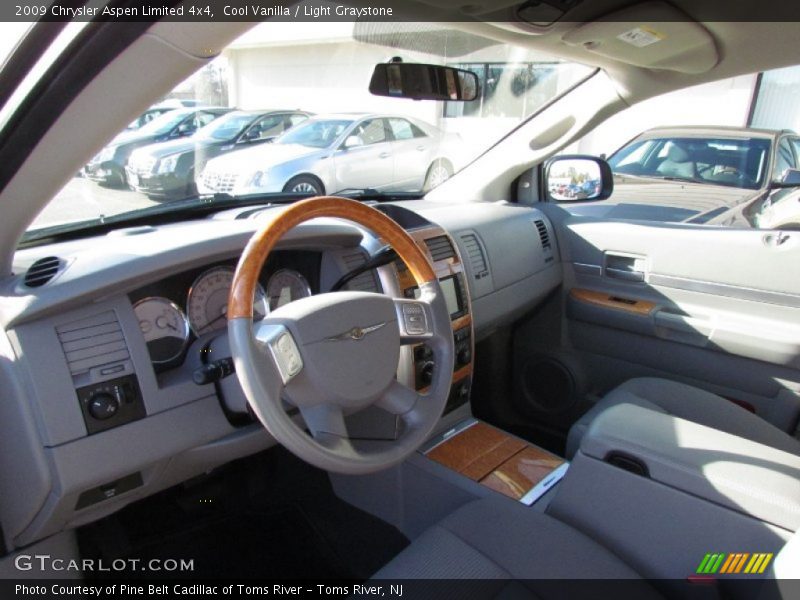 Cool Vanilla / Light Graystone 2009 Chrysler Aspen Limited 4x4