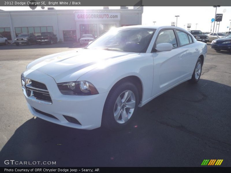 Bright White / Black 2012 Dodge Charger SE