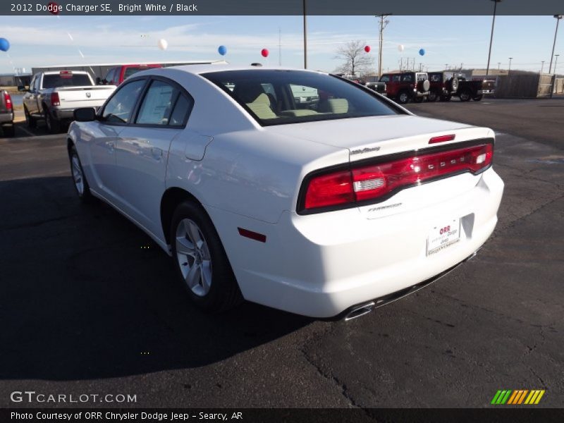 Bright White / Black 2012 Dodge Charger SE