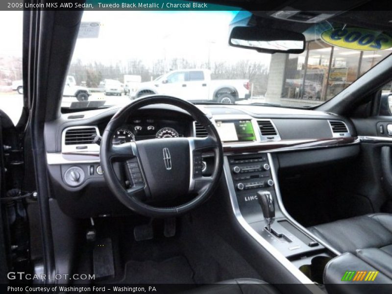 Tuxedo Black Metallic / Charcoal Black 2009 Lincoln MKS AWD Sedan