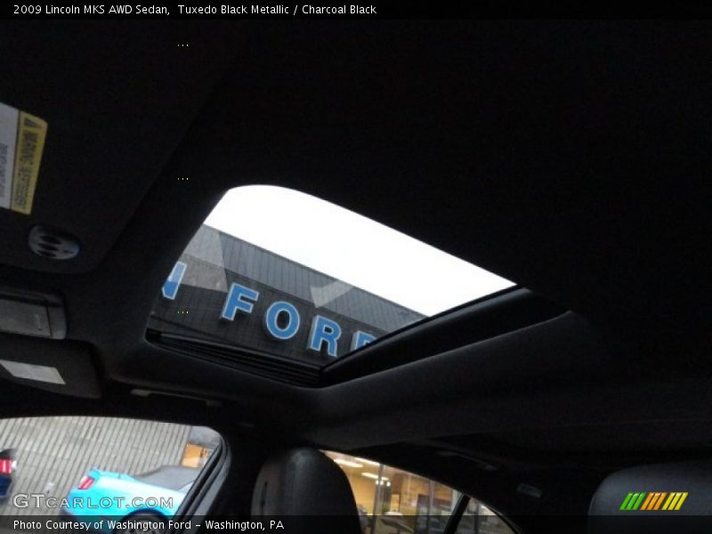 Tuxedo Black Metallic / Charcoal Black 2009 Lincoln MKS AWD Sedan