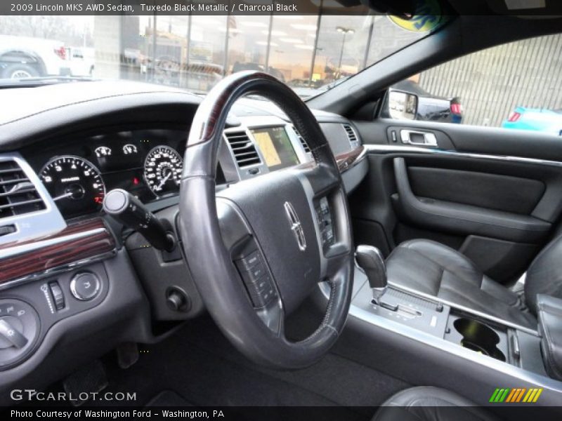 Tuxedo Black Metallic / Charcoal Black 2009 Lincoln MKS AWD Sedan