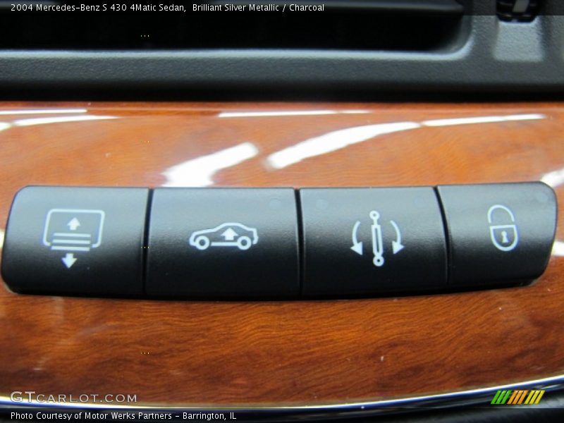 Brilliant Silver Metallic / Charcoal 2004 Mercedes-Benz S 430 4Matic Sedan
