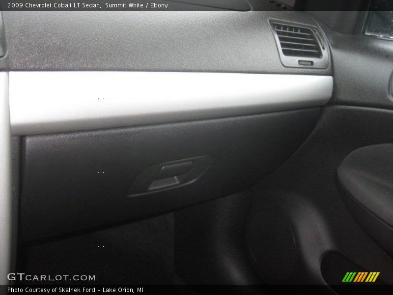 Summit White / Ebony 2009 Chevrolet Cobalt LT Sedan