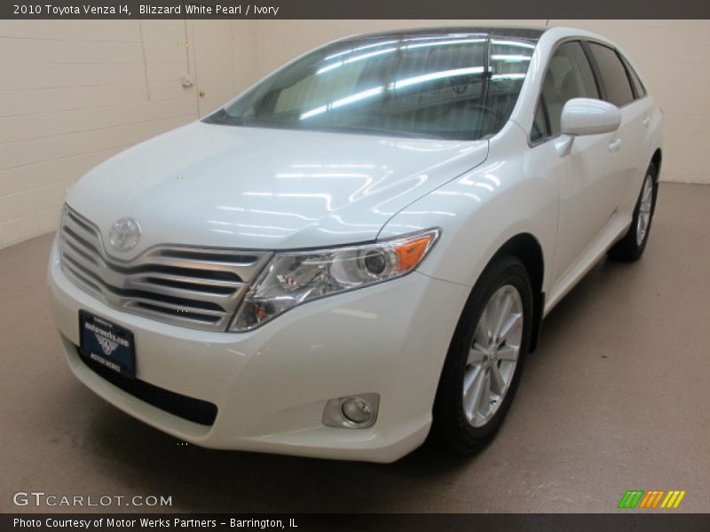 Blizzard White Pearl / Ivory 2010 Toyota Venza I4