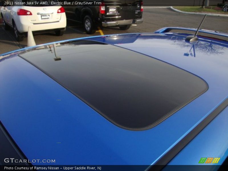 Electric Blue / Gray/Silver Trim 2011 Nissan Juke SV AWD