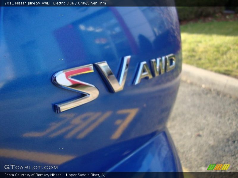  2011 Juke SV AWD Logo