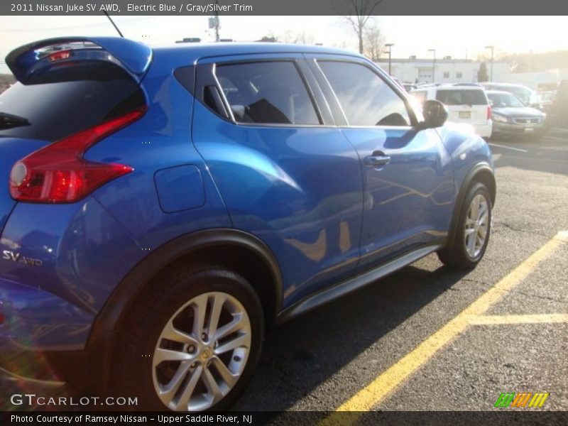 Electric Blue / Gray/Silver Trim 2011 Nissan Juke SV AWD