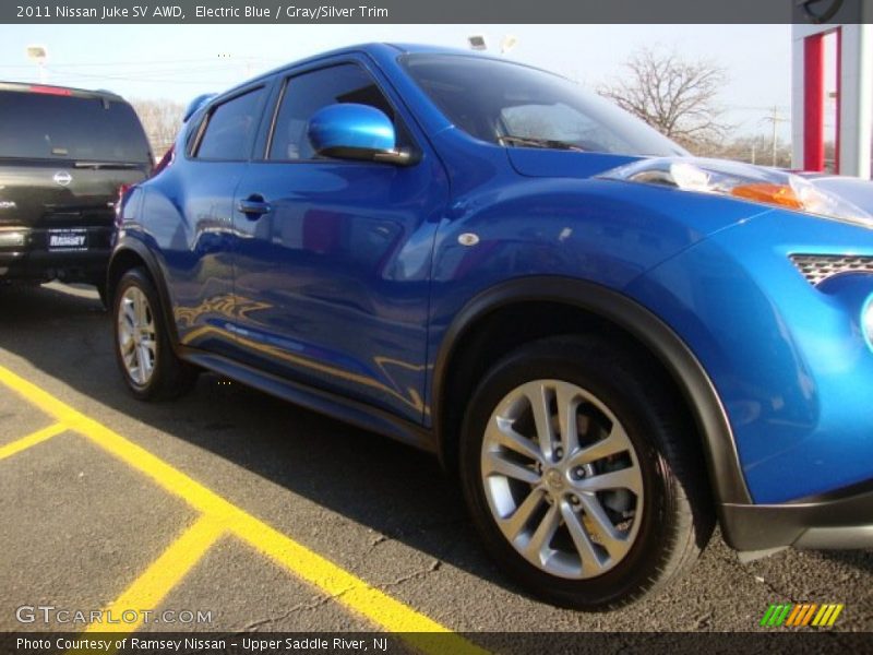 Electric Blue / Gray/Silver Trim 2011 Nissan Juke SV AWD