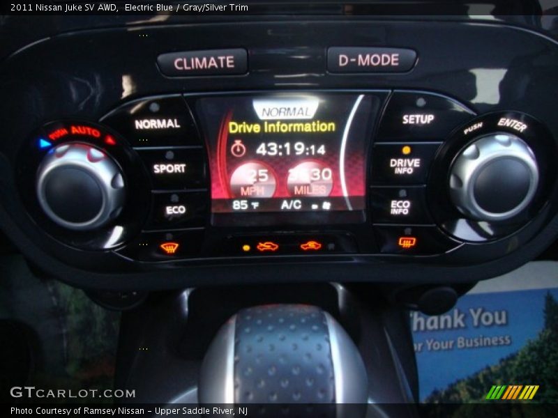 Electric Blue / Gray/Silver Trim 2011 Nissan Juke SV AWD