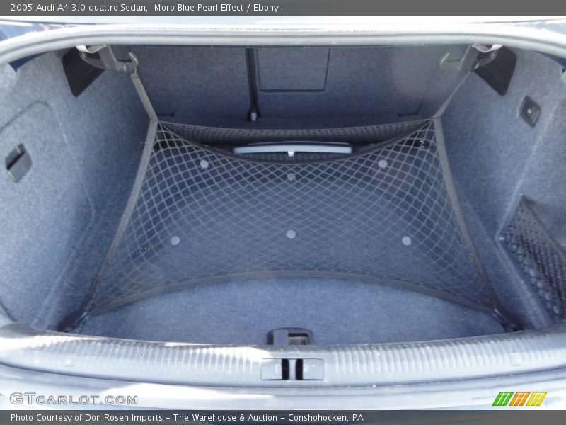  2005 A4 3.0 quattro Sedan Trunk