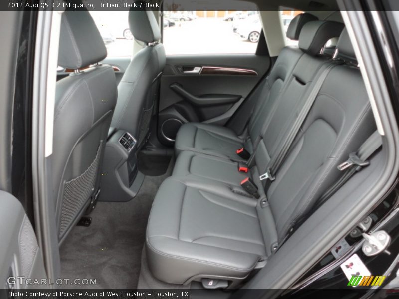  2012 Q5 3.2 FSI quattro Black Interior