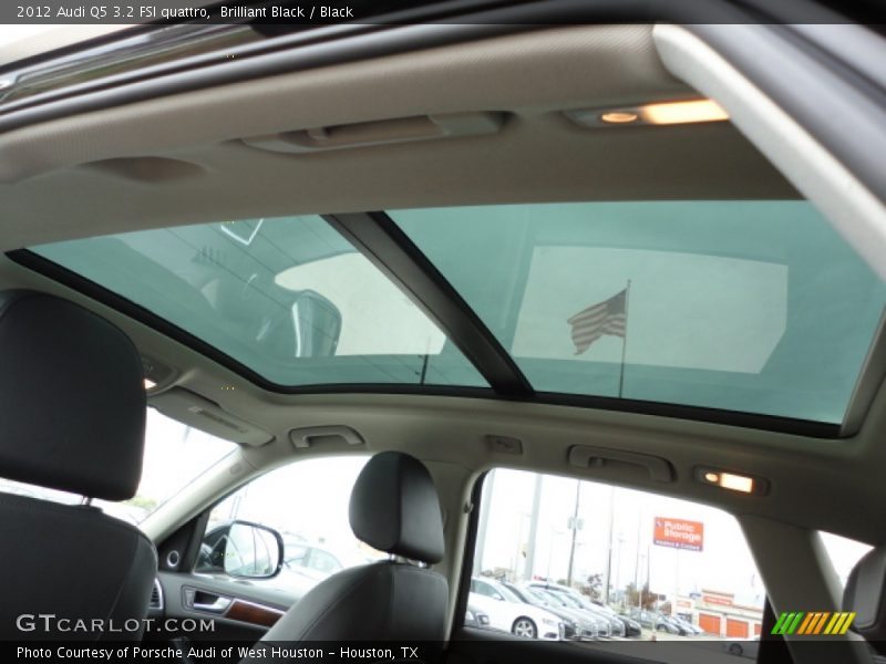 Sunroof of 2012 Q5 3.2 FSI quattro