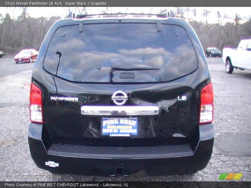 Super Black / Graphite 2010 Nissan Pathfinder LE 4x4