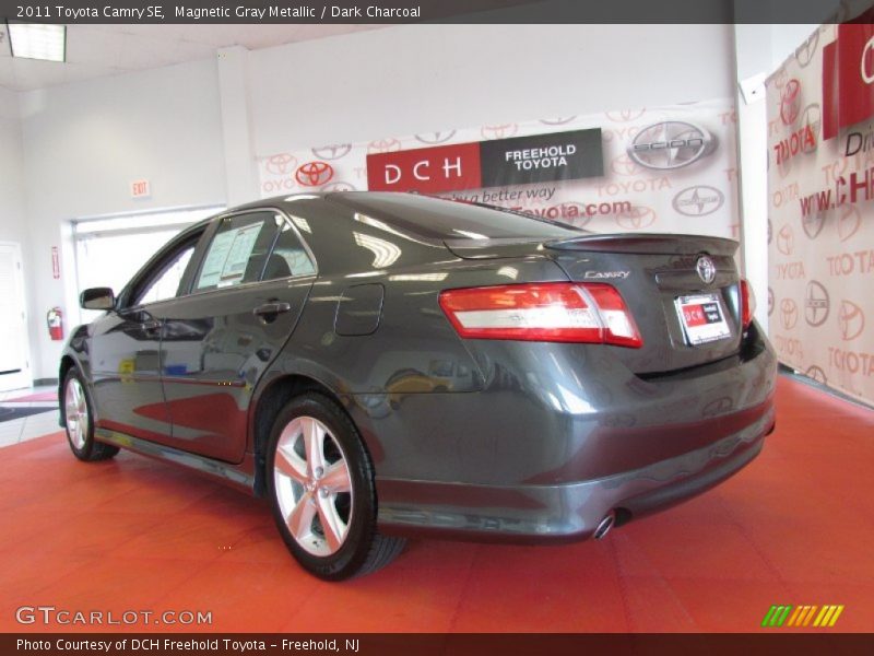 Magnetic Gray Metallic / Dark Charcoal 2011 Toyota Camry SE