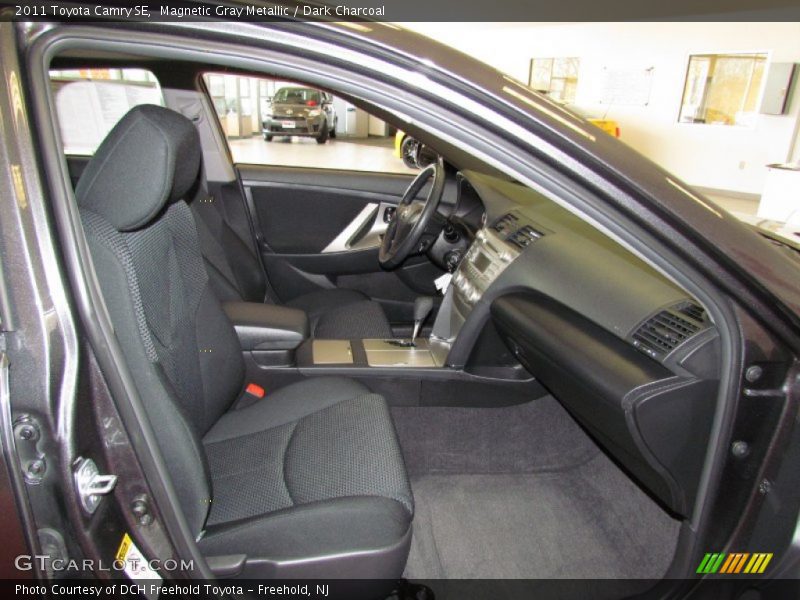 Magnetic Gray Metallic / Dark Charcoal 2011 Toyota Camry SE
