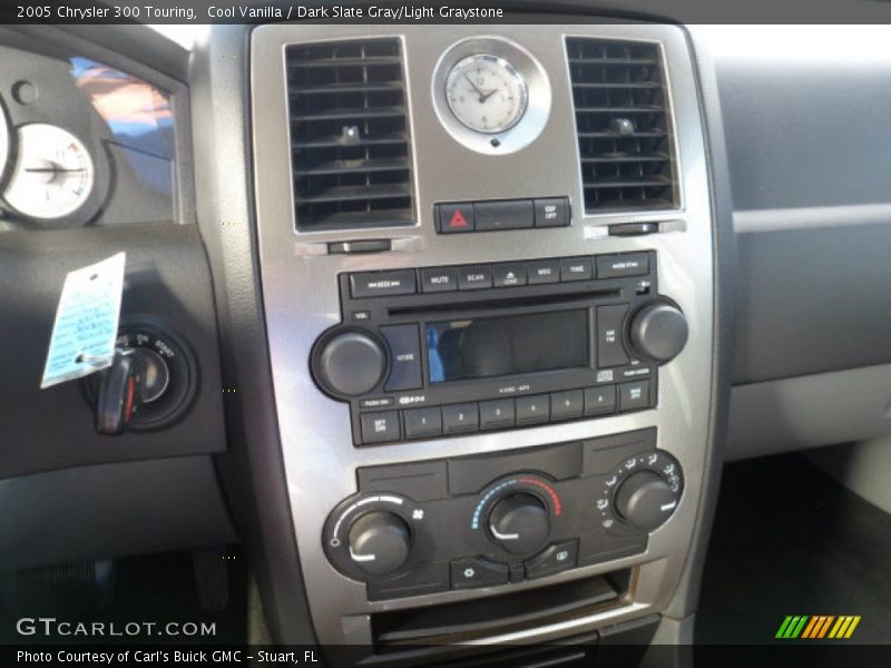 Cool Vanilla / Dark Slate Gray/Light Graystone 2005 Chrysler 300 Touring