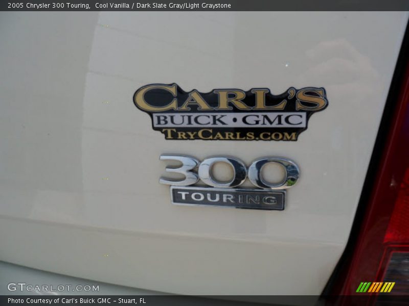 Cool Vanilla / Dark Slate Gray/Light Graystone 2005 Chrysler 300 Touring