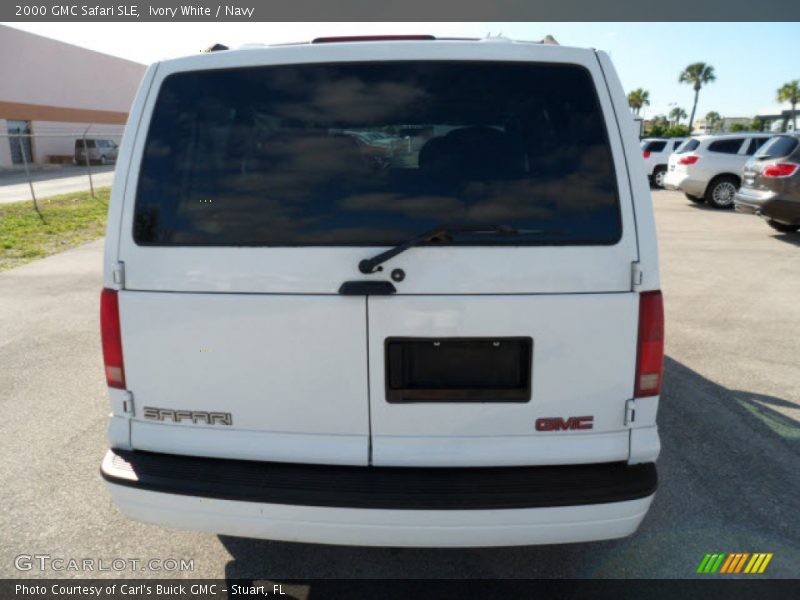 Ivory White / Navy 2000 GMC Safari SLE