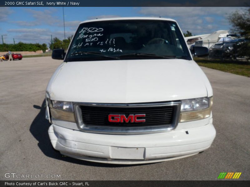 Ivory White / Navy 2000 GMC Safari SLE