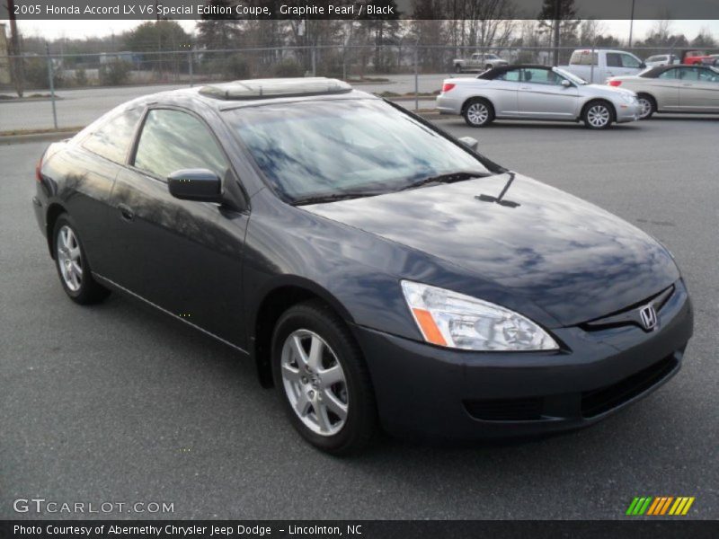 Front 3/4 View of 2005 Accord LX V6 Special Edition Coupe