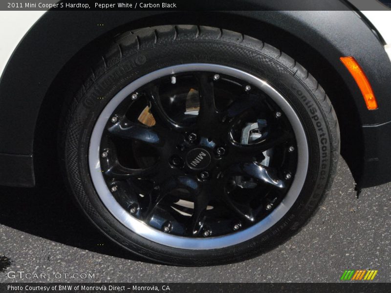 Pepper White / Carbon Black 2011 Mini Cooper S Hardtop
