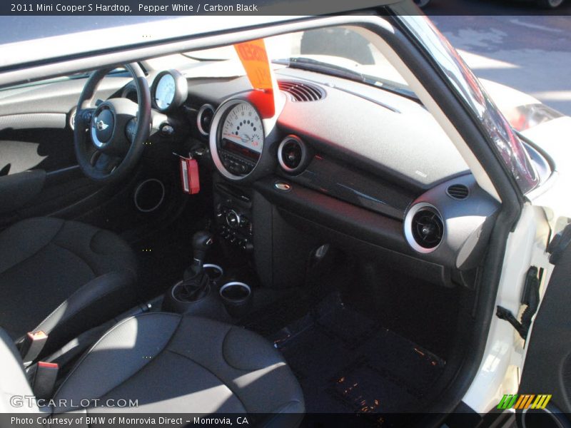 Pepper White / Carbon Black 2011 Mini Cooper S Hardtop