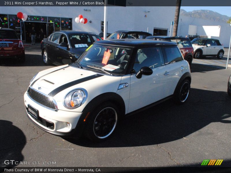 Pepper White / Carbon Black 2011 Mini Cooper S Hardtop