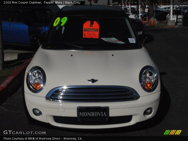 Pepper White / Black/Grey 2009 Mini Cooper Clubman