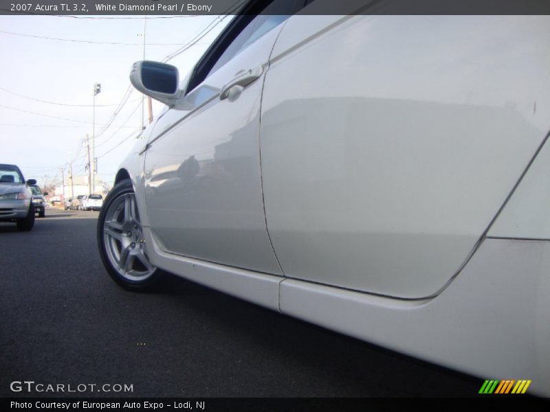 White Diamond Pearl / Ebony 2007 Acura TL 3.2