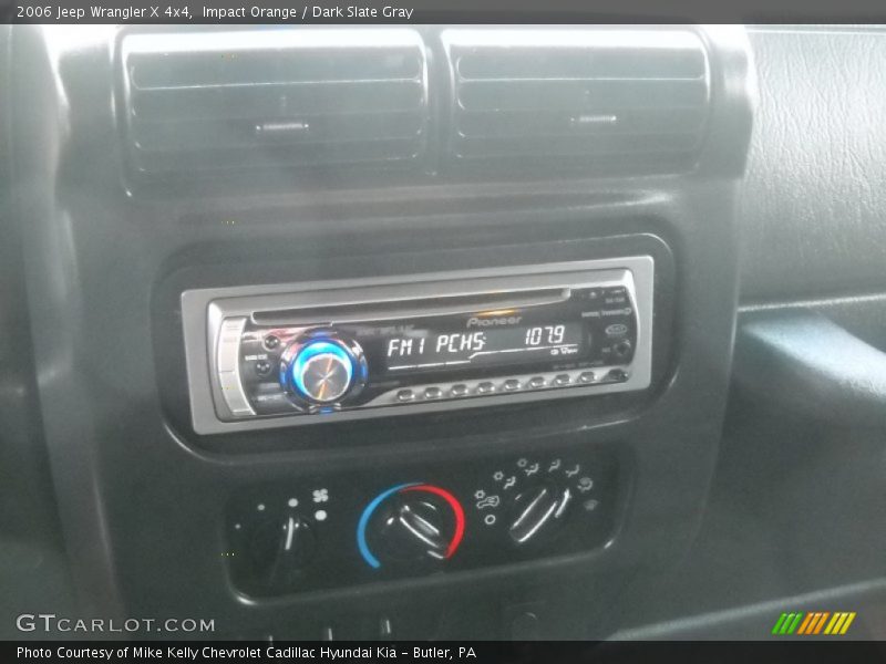 Impact Orange / Dark Slate Gray 2006 Jeep Wrangler X 4x4