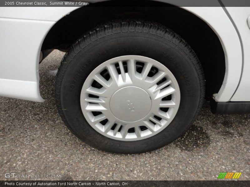 Summit White / Gray 2005 Chevrolet Classic