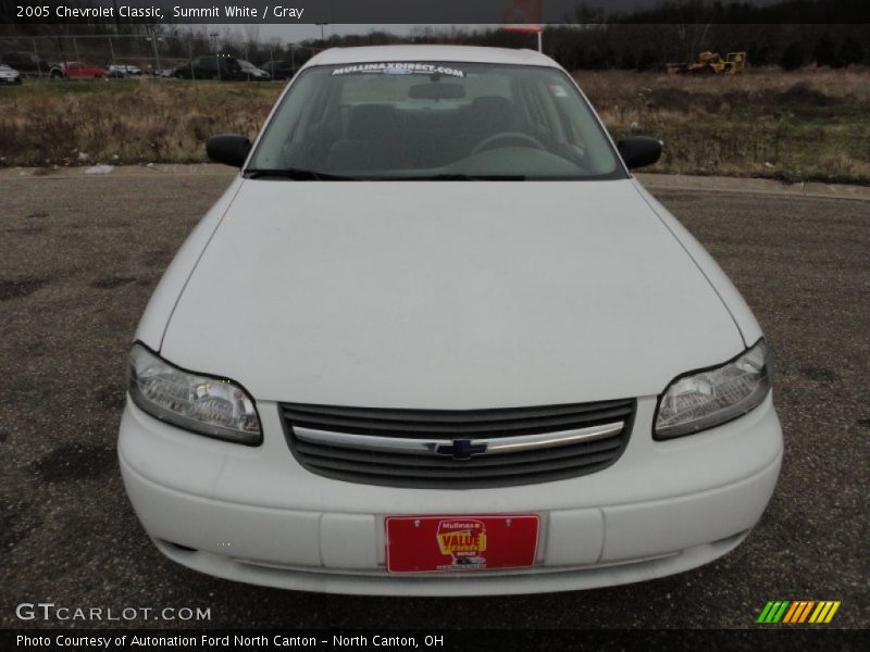 Summit White / Gray 2005 Chevrolet Classic