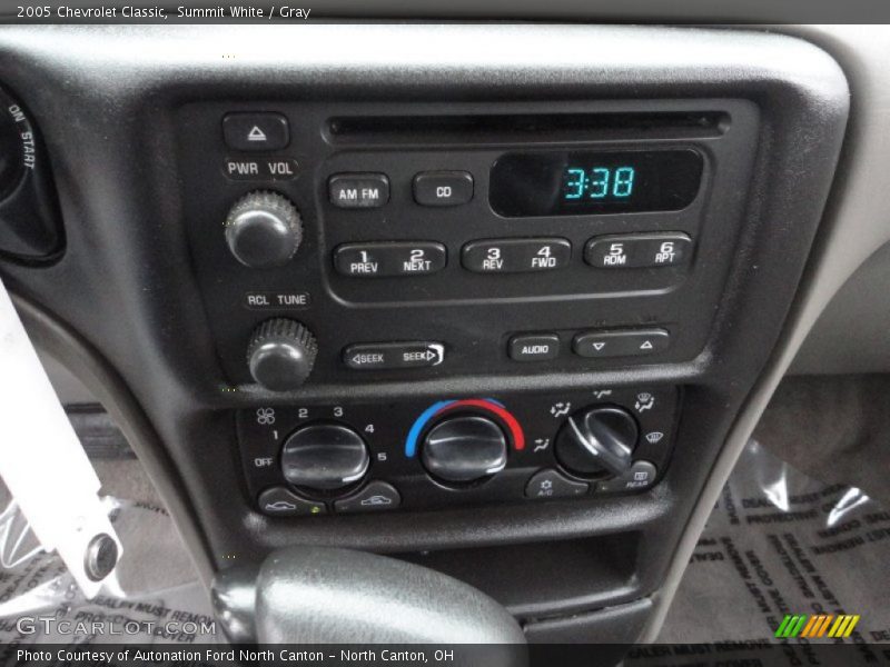 Summit White / Gray 2005 Chevrolet Classic
