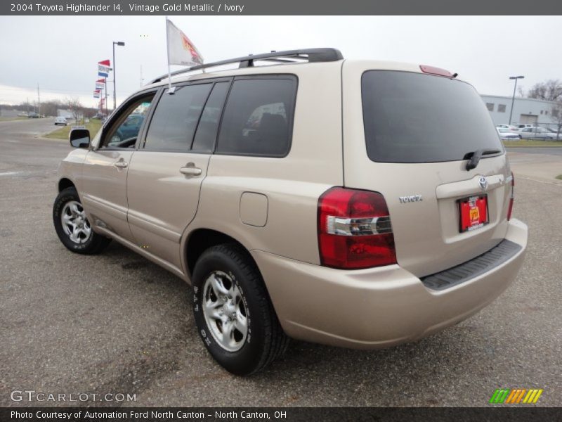 Vintage Gold Metallic / Ivory 2004 Toyota Highlander I4