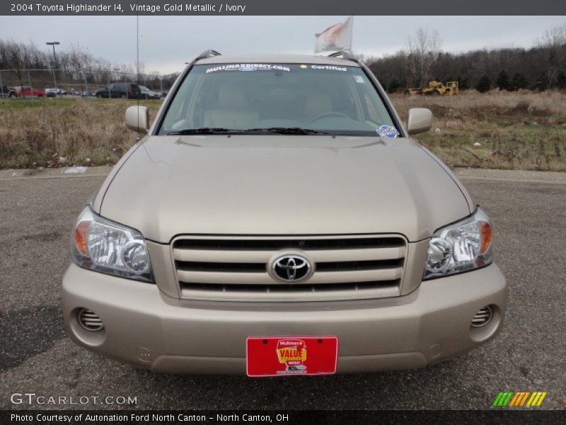 Vintage Gold Metallic / Ivory 2004 Toyota Highlander I4