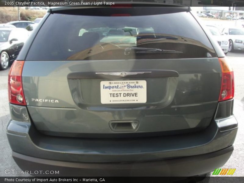 Magnesium Green Pearl / Light Taupe 2005 Chrysler Pacifica