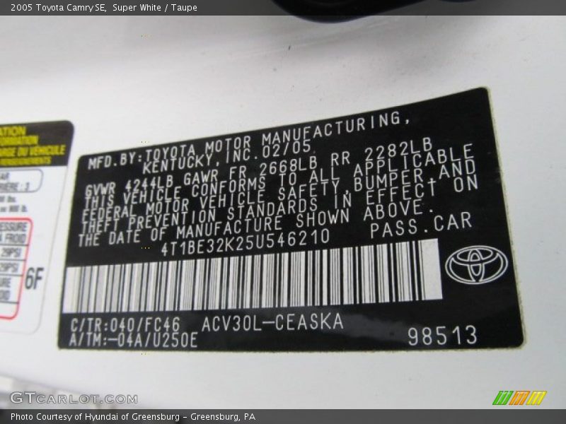 Super White / Taupe 2005 Toyota Camry SE