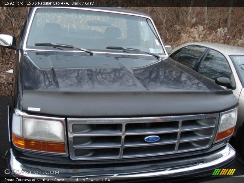 Black / Grey 1992 Ford F150 S Regular Cab 4x4