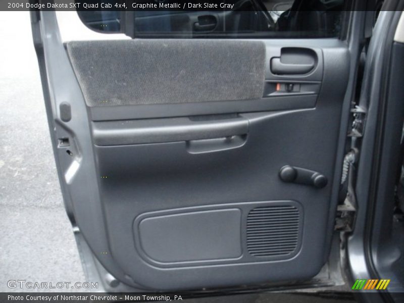 Graphite Metallic / Dark Slate Gray 2004 Dodge Dakota SXT Quad Cab 4x4