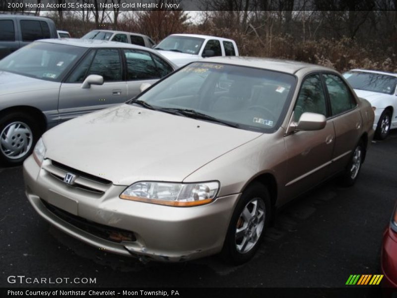 Naples Gold Metallic / Ivory 2000 Honda Accord SE Sedan