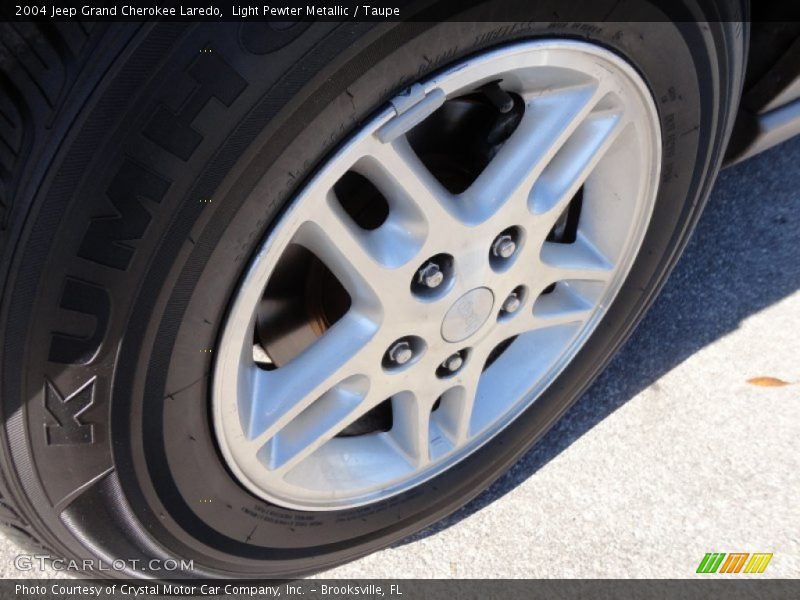 Light Pewter Metallic / Taupe 2004 Jeep Grand Cherokee Laredo