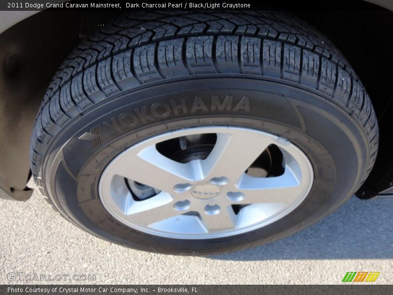 Dark Charcoal Pearl / Black/Light Graystone 2011 Dodge Grand Caravan Mainstreet