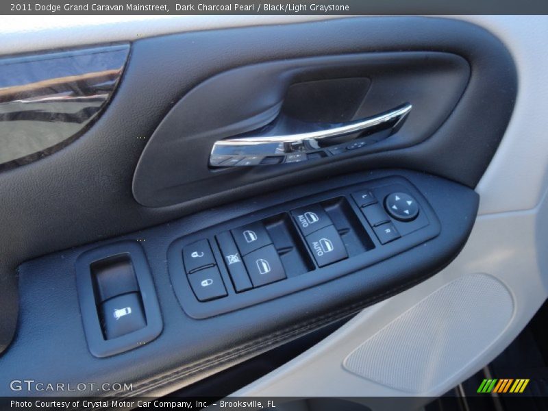 Dark Charcoal Pearl / Black/Light Graystone 2011 Dodge Grand Caravan Mainstreet