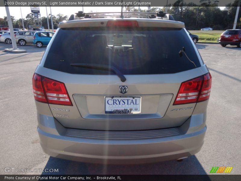 Light Sandstone Metallic / Dark Slate Gray/Light Graystone 2009 Dodge Journey SE