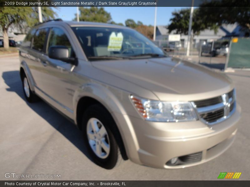 Light Sandstone Metallic / Dark Slate Gray/Light Graystone 2009 Dodge Journey SE