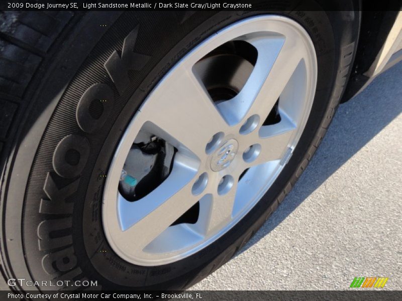 Light Sandstone Metallic / Dark Slate Gray/Light Graystone 2009 Dodge Journey SE