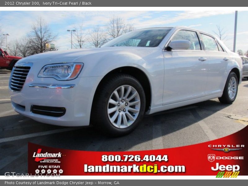 Ivory Tri-Coat Pearl / Black 2012 Chrysler 300