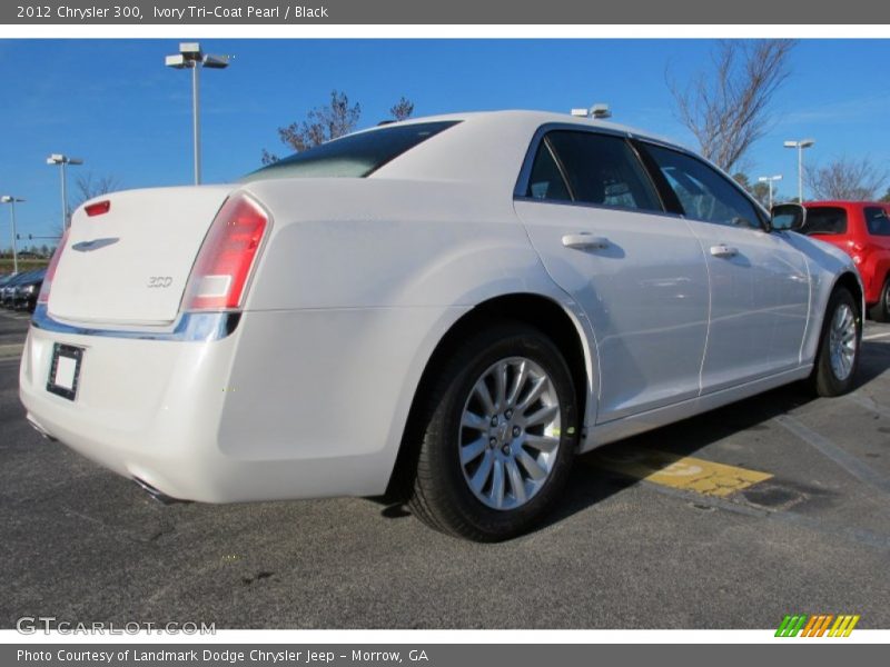 Ivory Tri-Coat Pearl / Black 2012 Chrysler 300