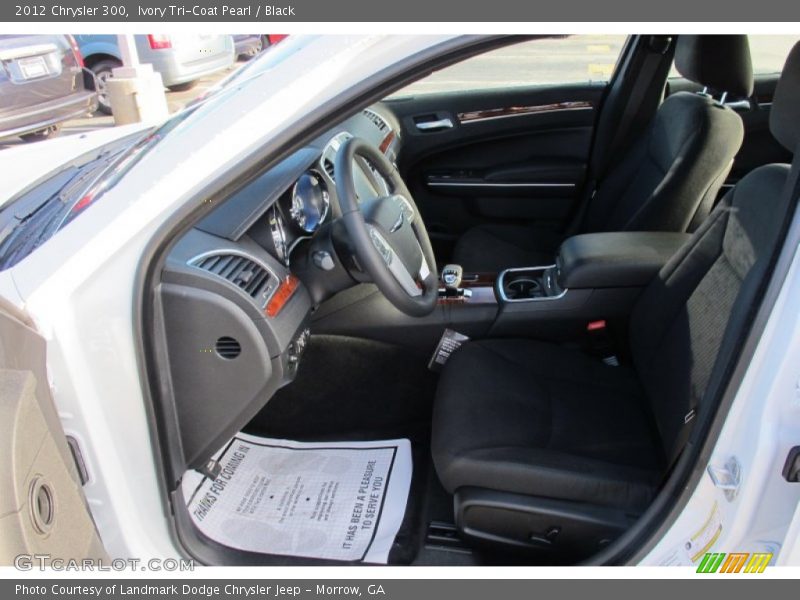 Ivory Tri-Coat Pearl / Black 2012 Chrysler 300